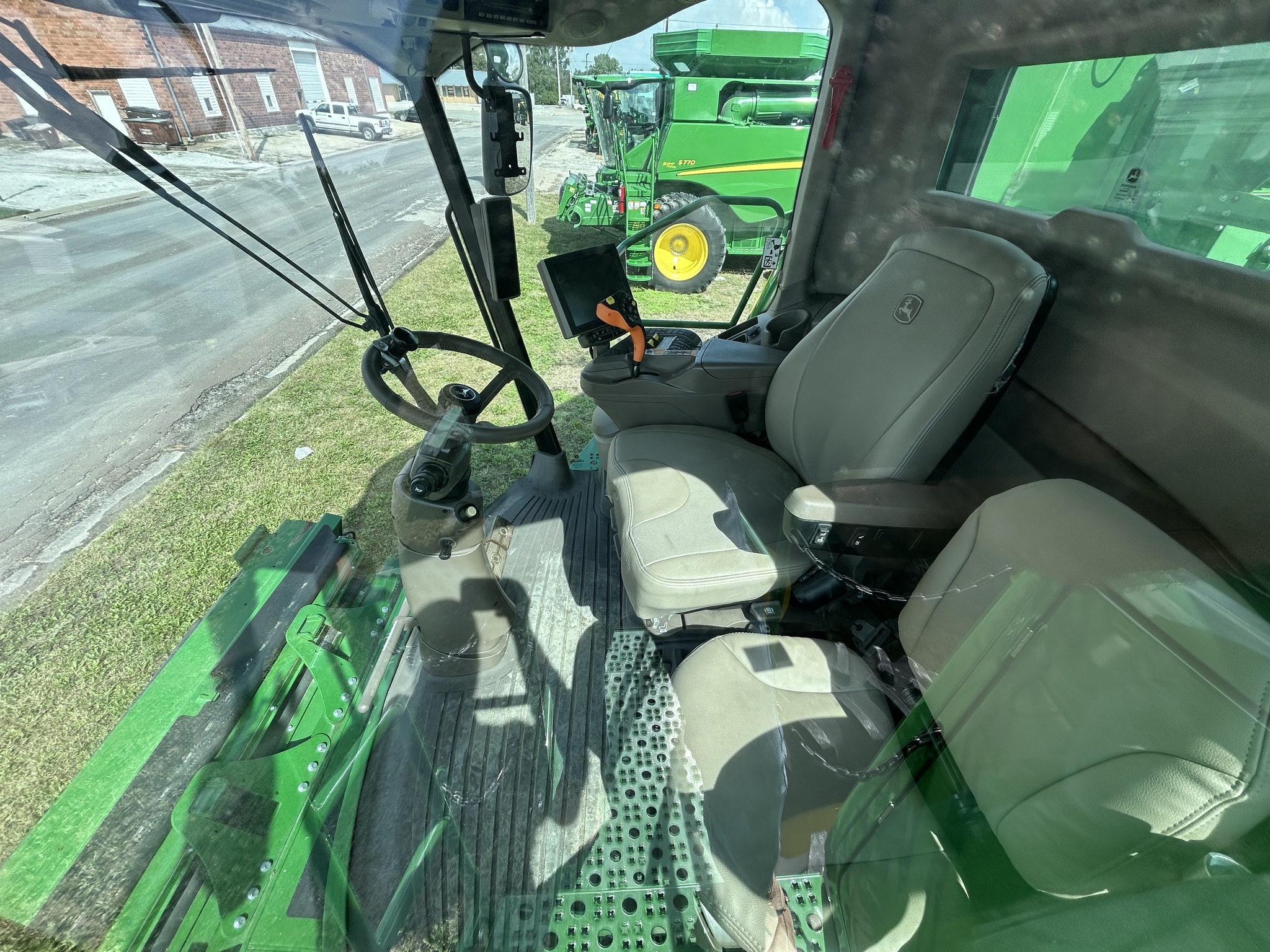  2023 John Deere S770 at Heritage Tractor in Seneca, KS