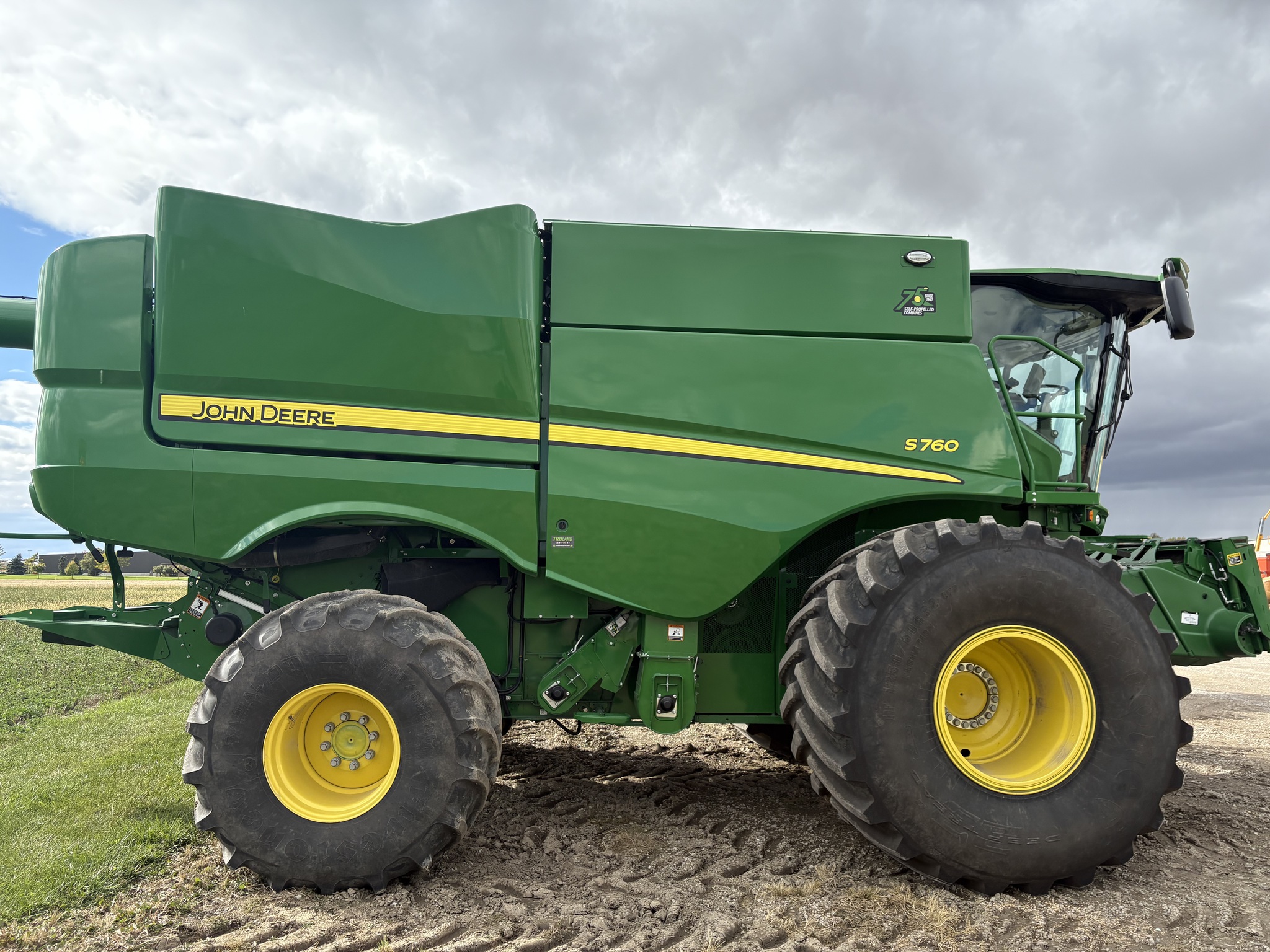 2022 John Deere S760 Image 4