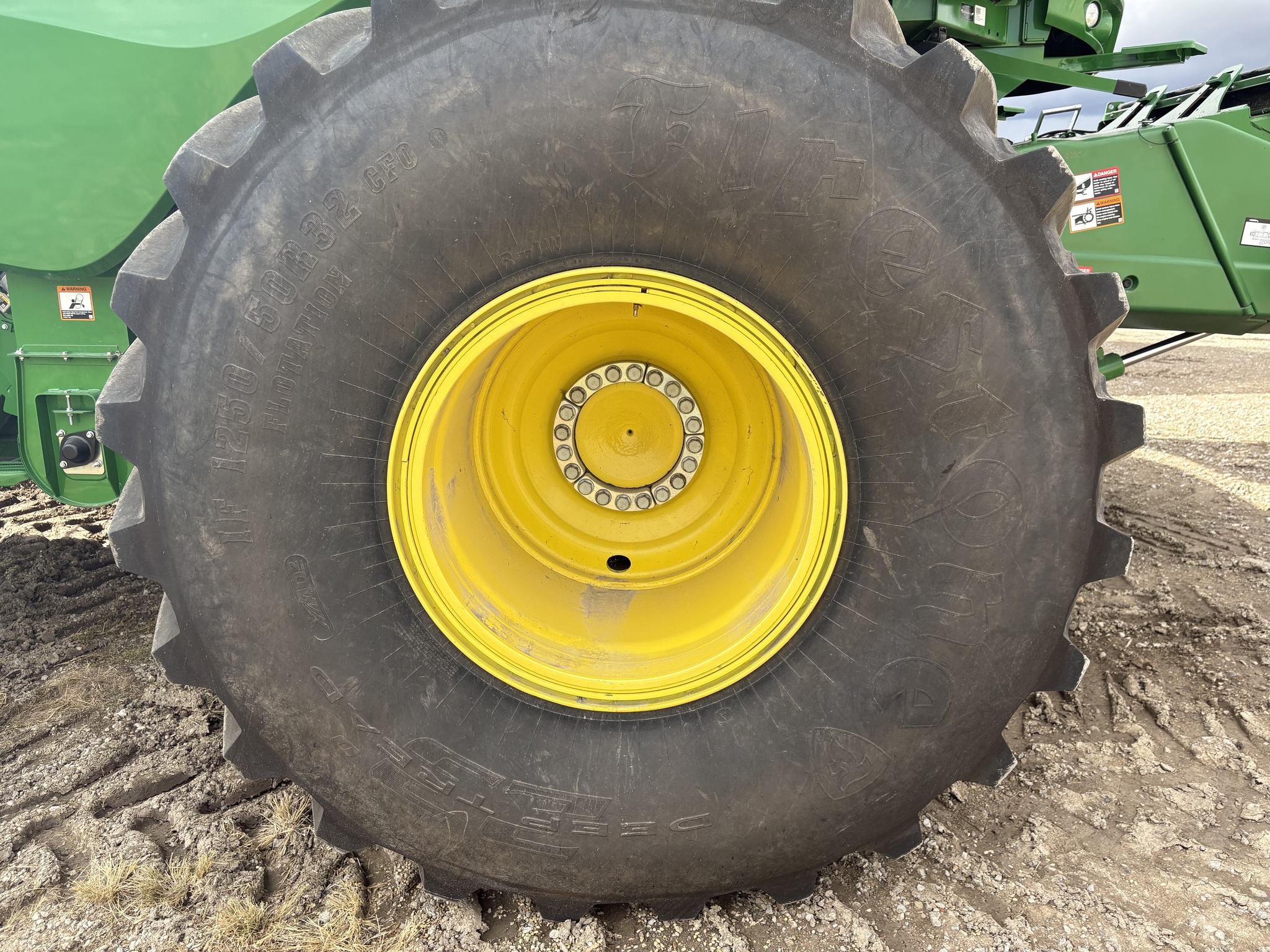 2022 John Deere S760 Image 11