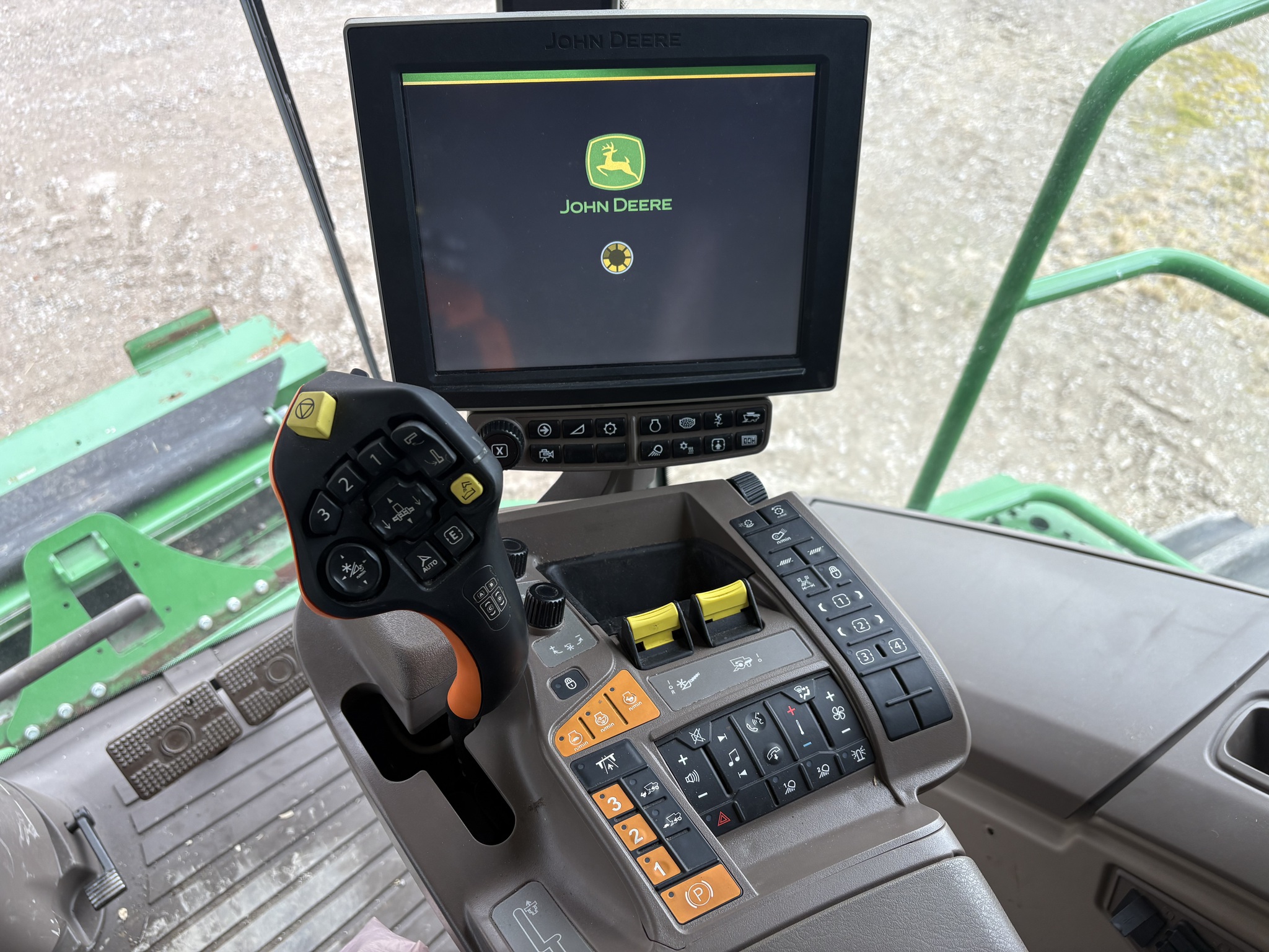 2022 John Deere S760 Image 23