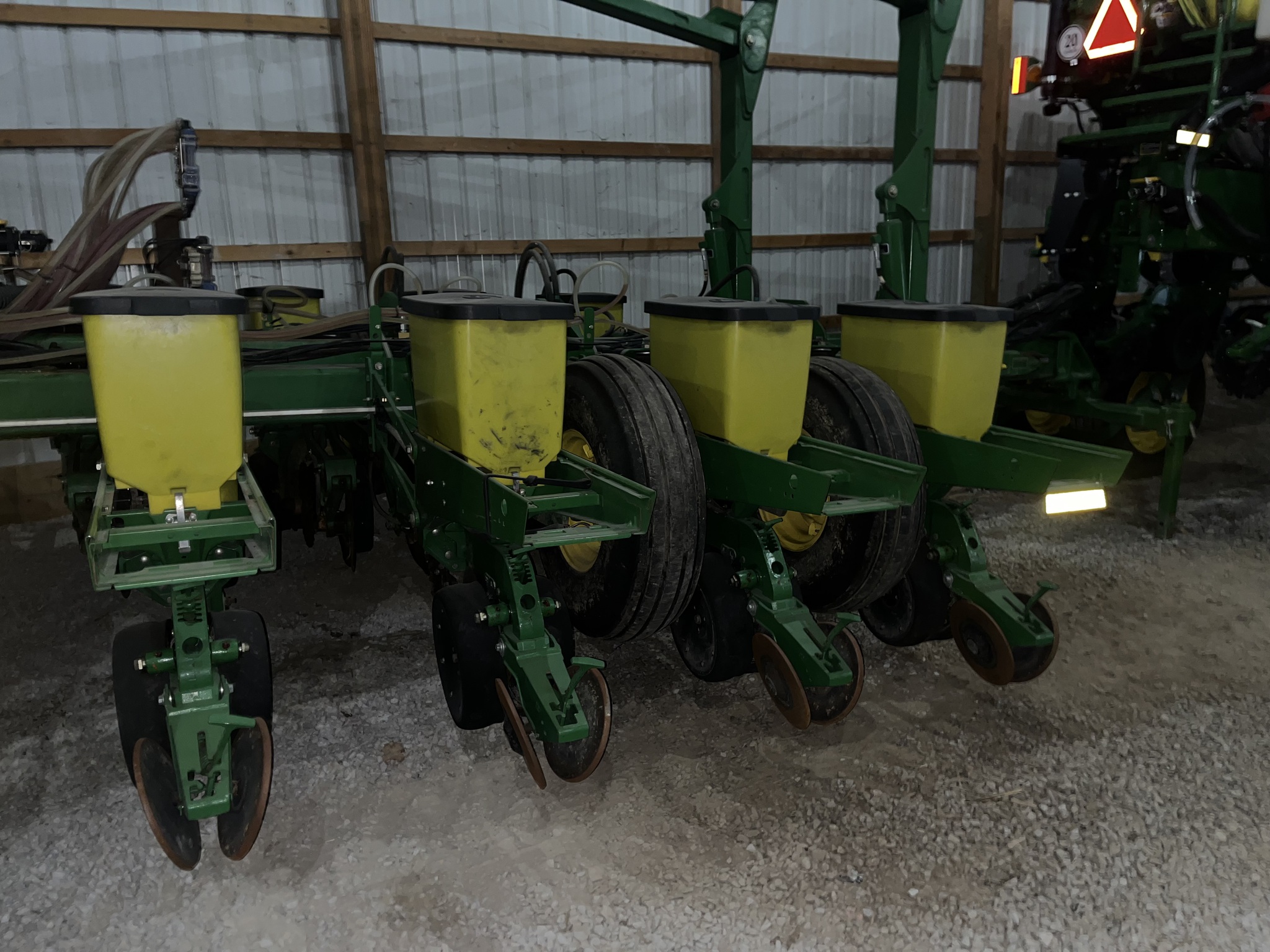 2010 John Deere 1770NT Image 32