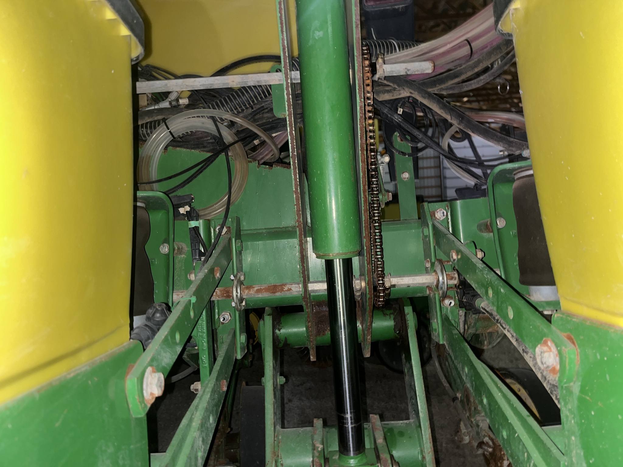 2010 John Deere 1770NT Image 41