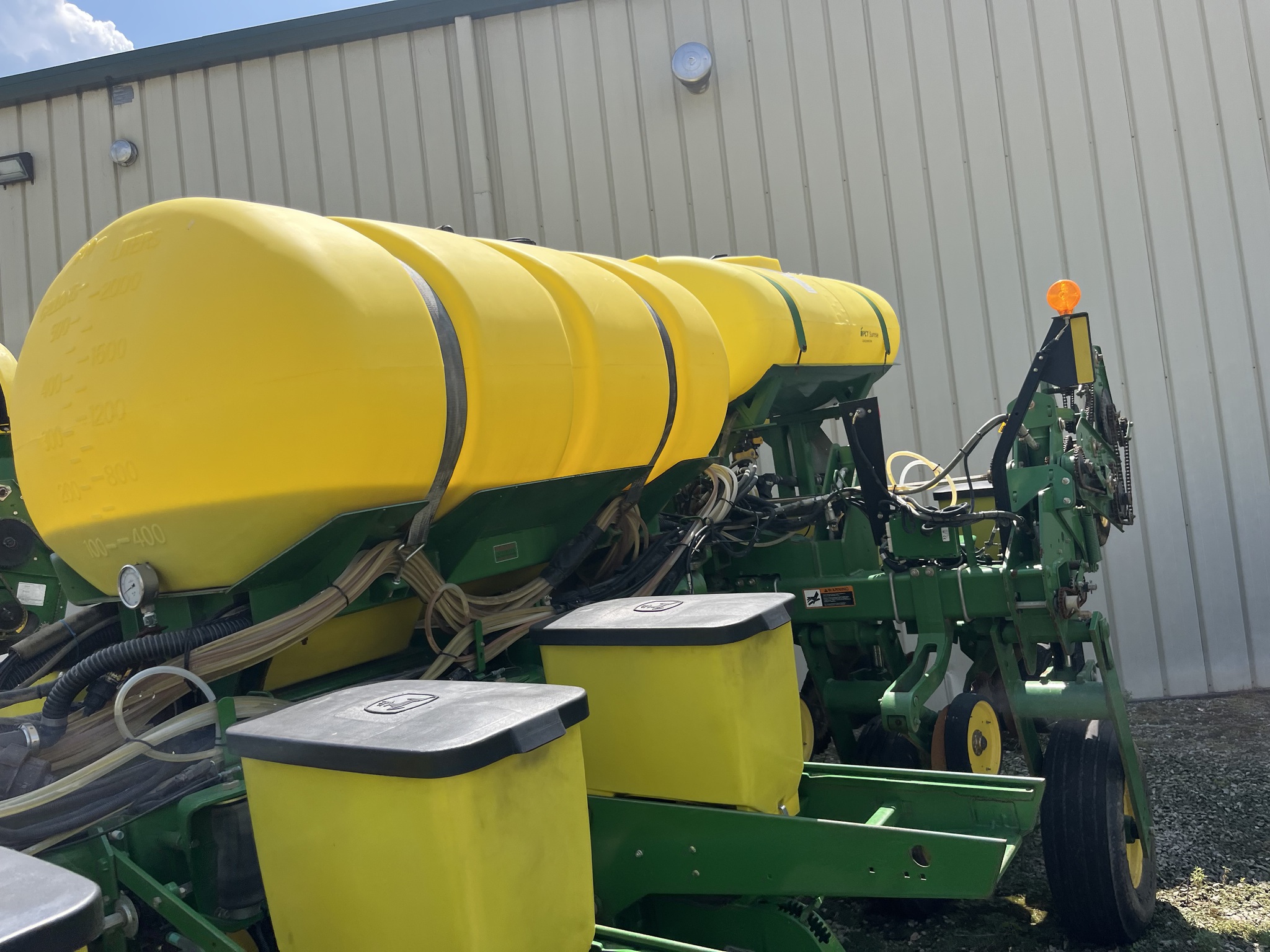 2010 John Deere 1770NT Image 6
