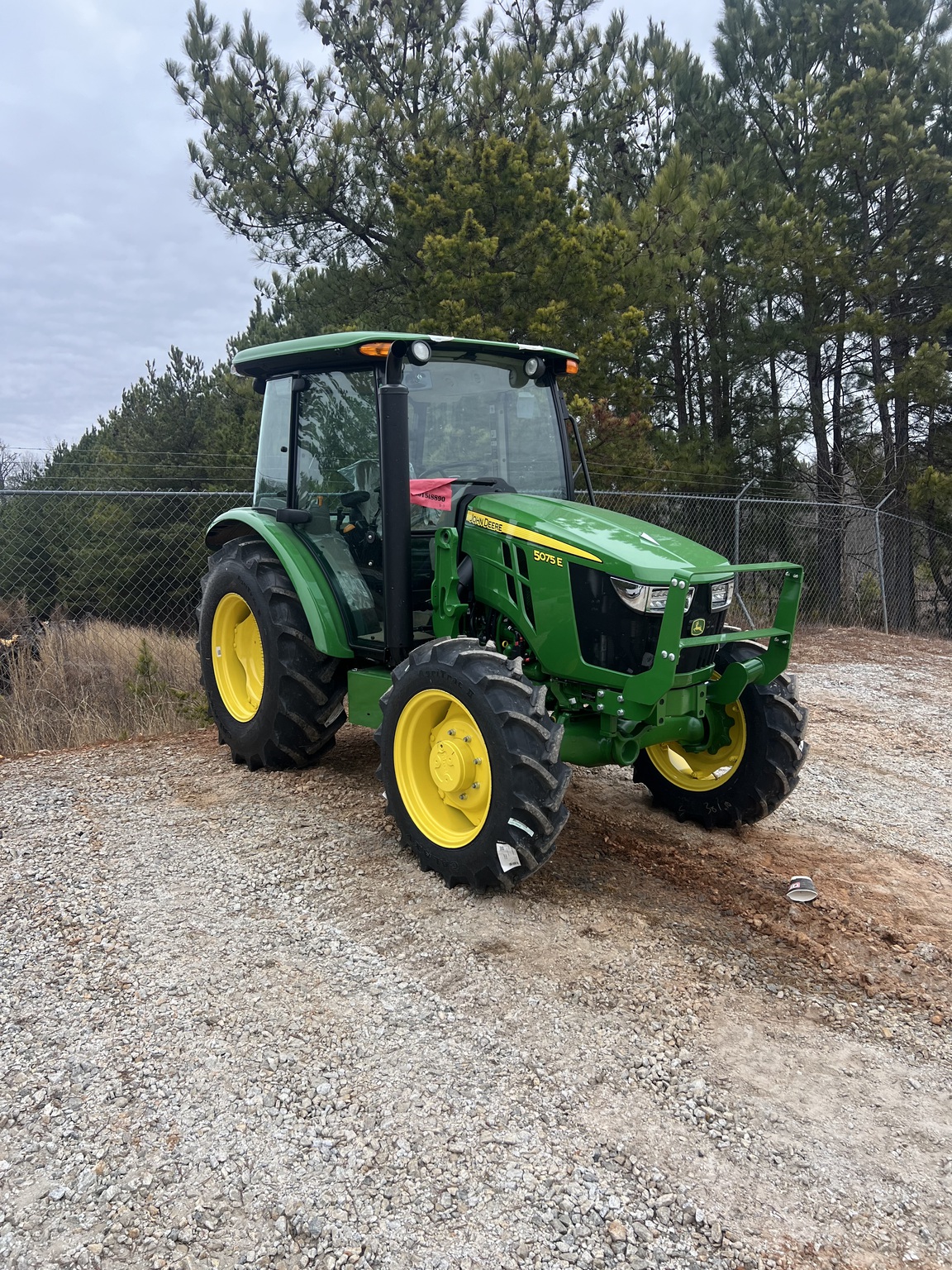 2024 John Deere 5075E Image 2