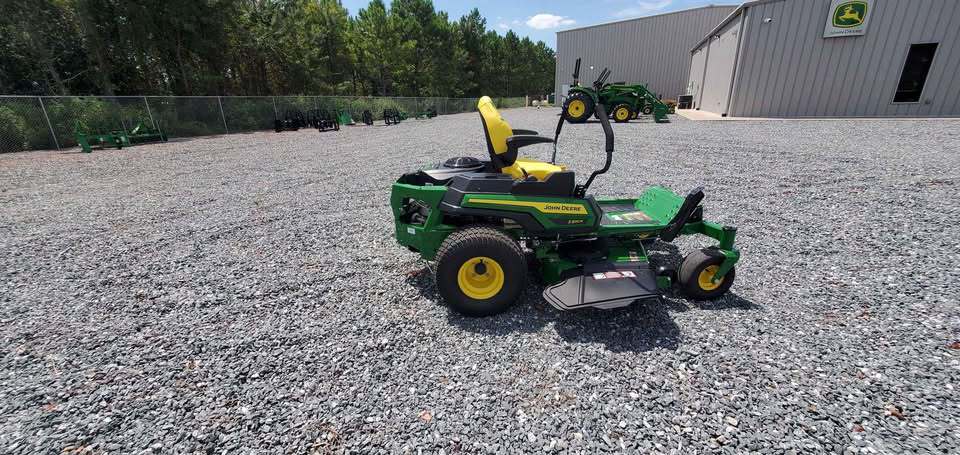 2025 John Deere Z330R Image 6
