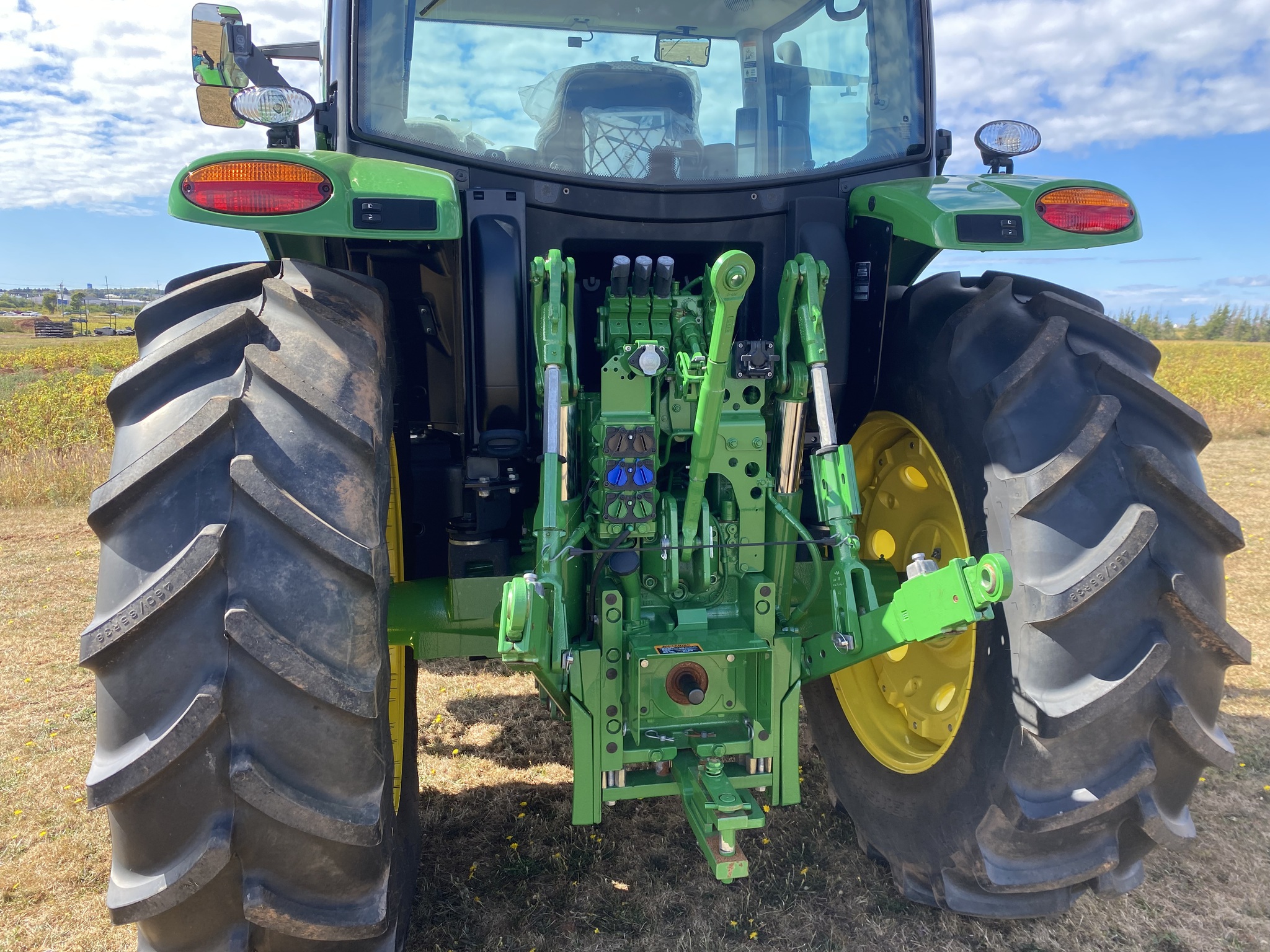 2023 John Deere 6R 130 Image 24