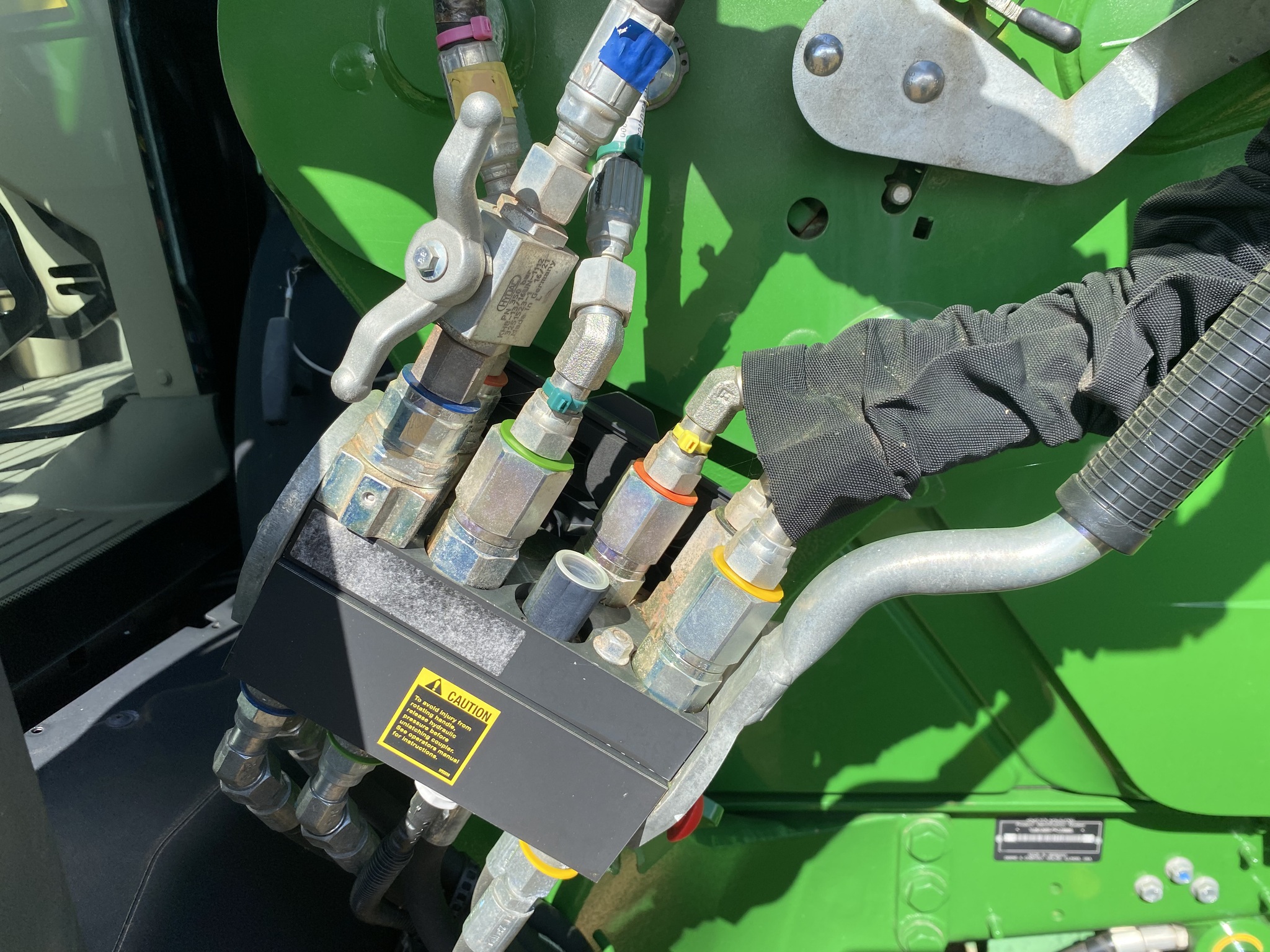 2023 John Deere 6R 130 Image 8