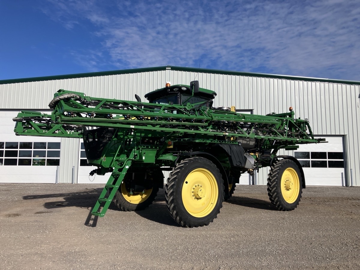 2019 John Deere R4038 Image 2