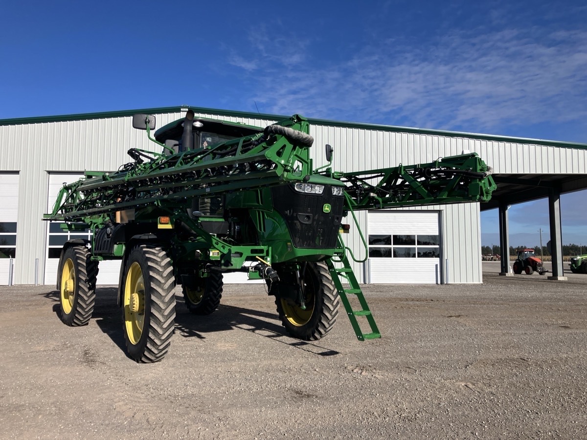 2019 John Deere R4038 Image 4