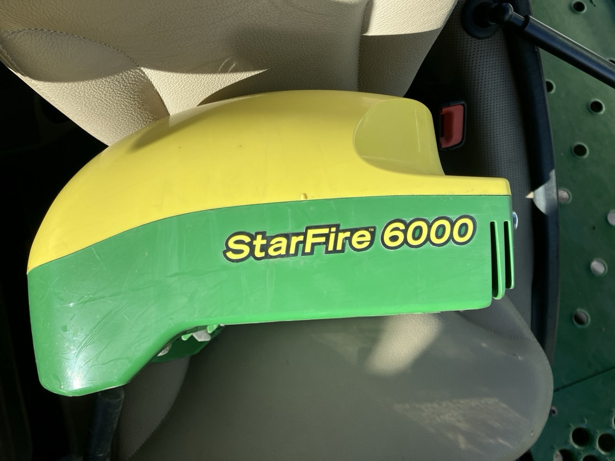 2019 John Deere R4038 Image 7