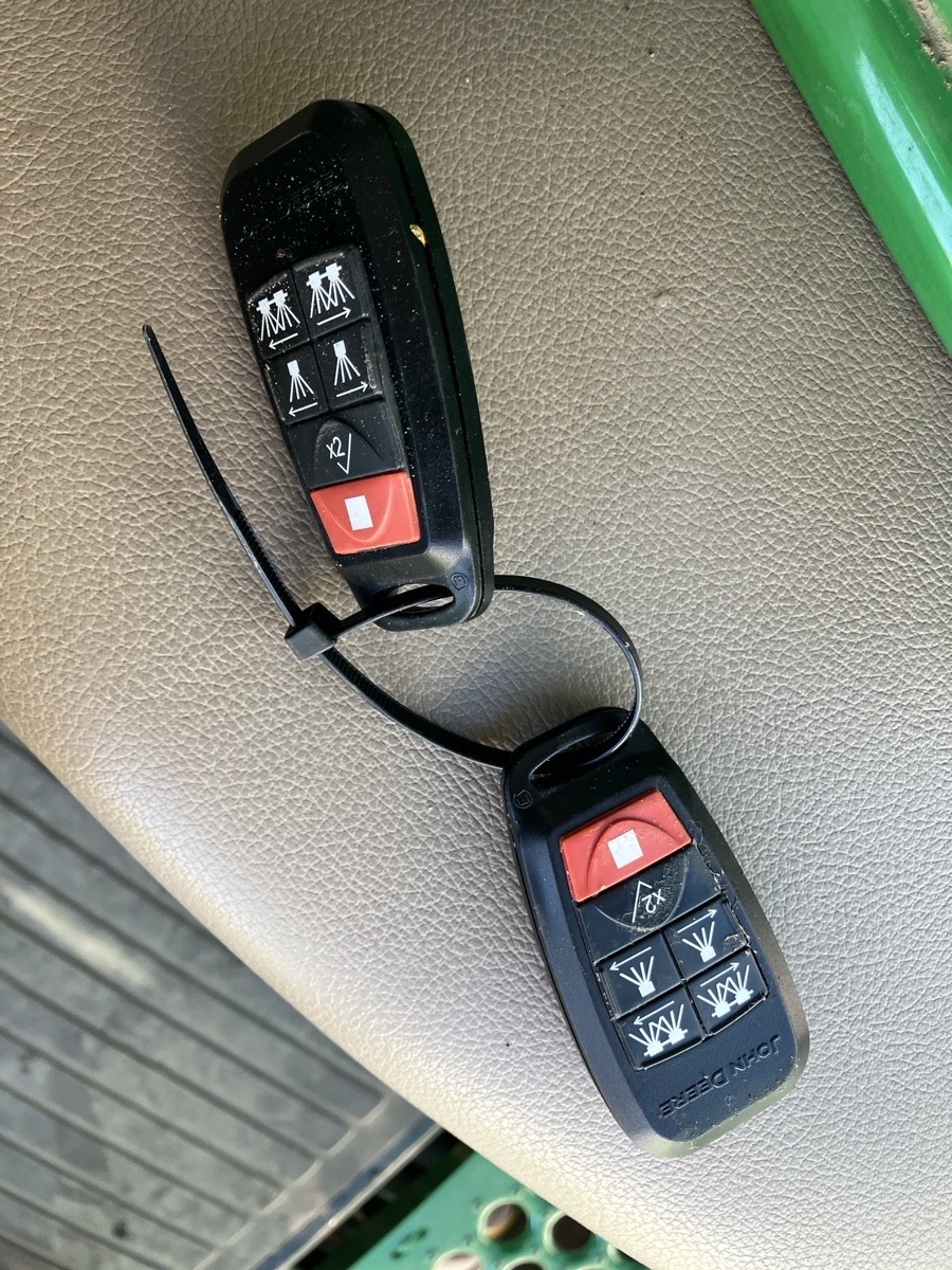 2019 John Deere R4038 Image 8