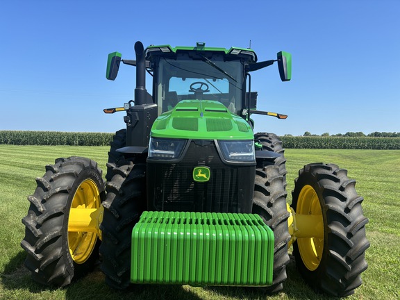 Used 2023 John Deere 8R 340 Row Crop Tractors at Koenig Equipment in Oxford, OH - Photo3