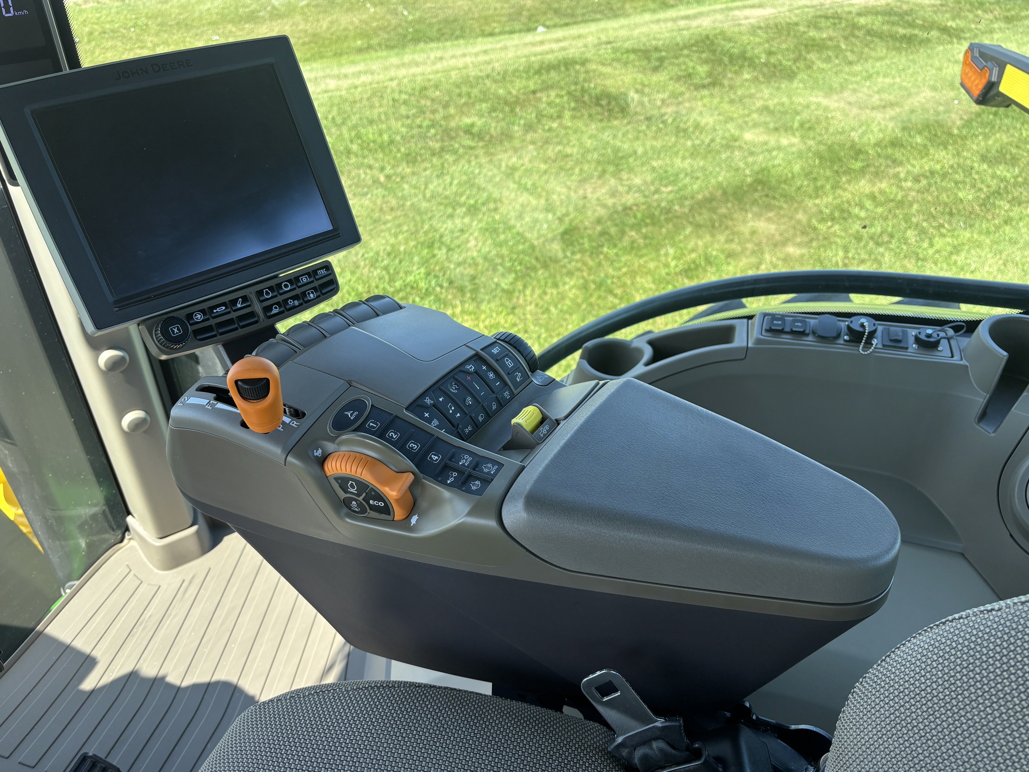 Used 2023 John Deere 8R 340 Row Crop Tractors at Koenig Equipment in Oxford, OH - PhotoXL31