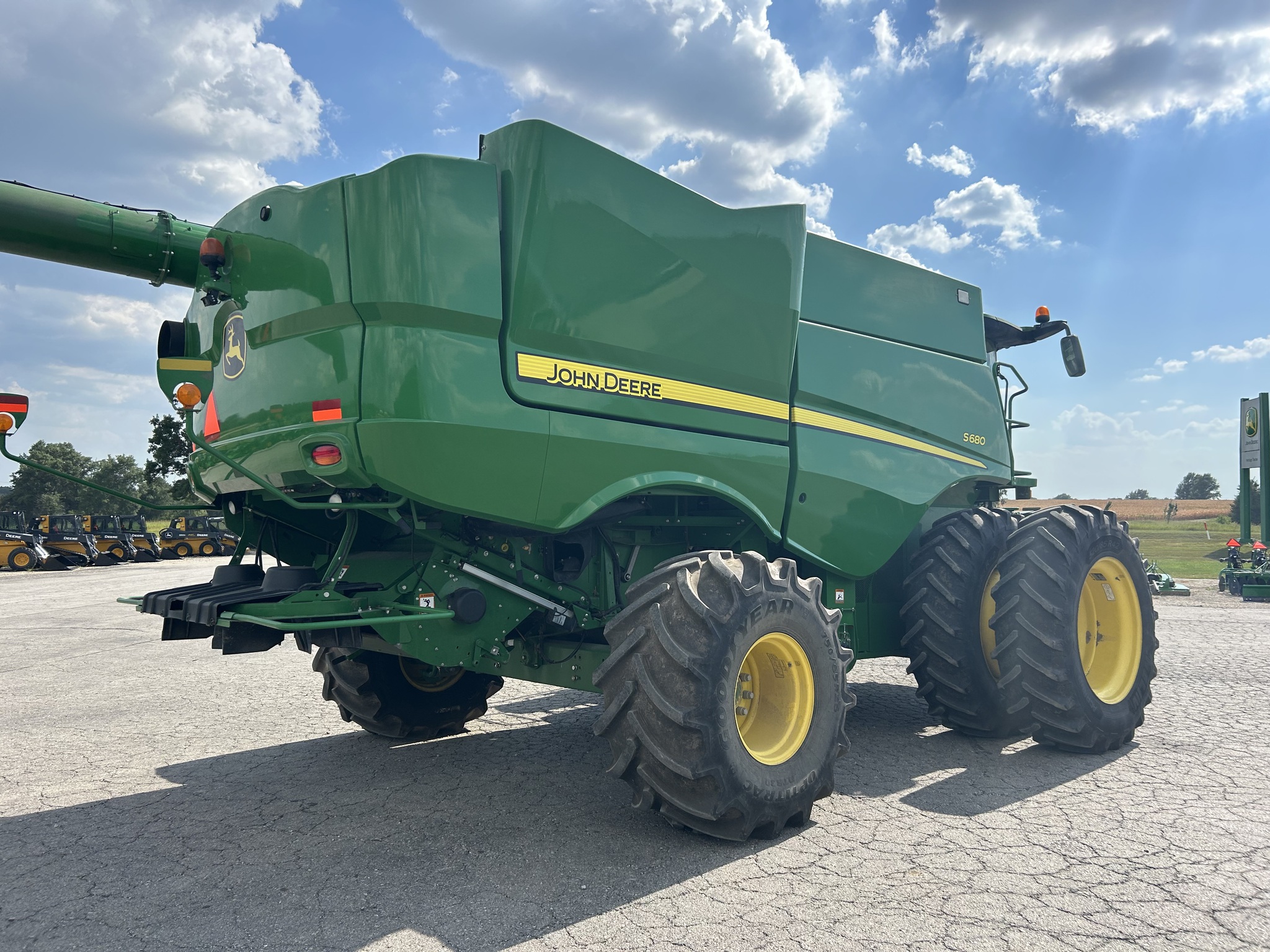  2015 John Deere S680 at Heritage Tractor in Baldwin City, KS