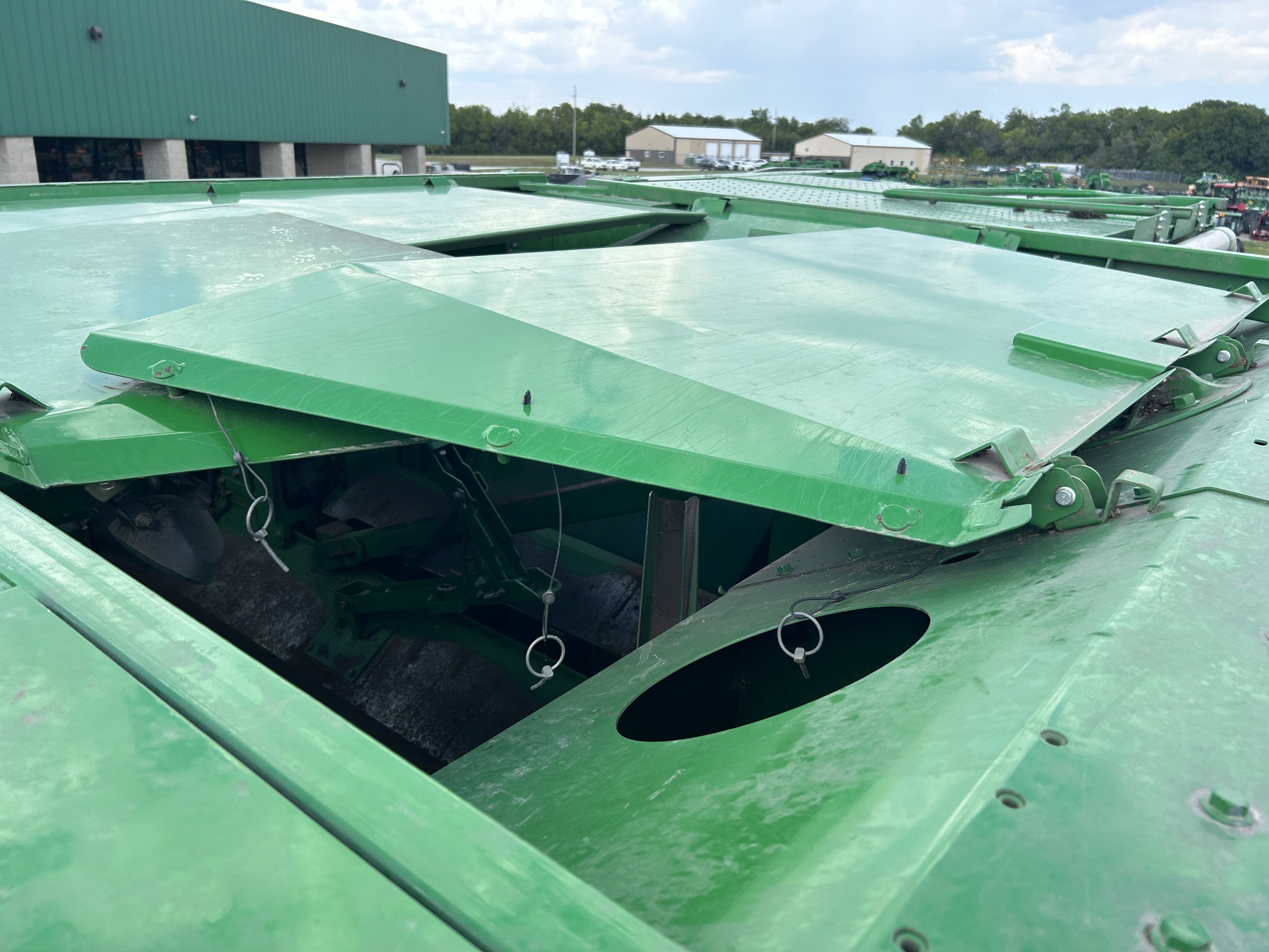  2015 John Deere S680 at Heritage Tractor in Baldwin City, KS