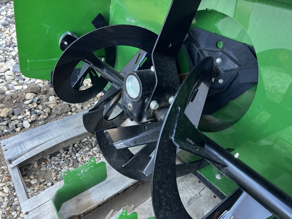 2021 John Deere 47