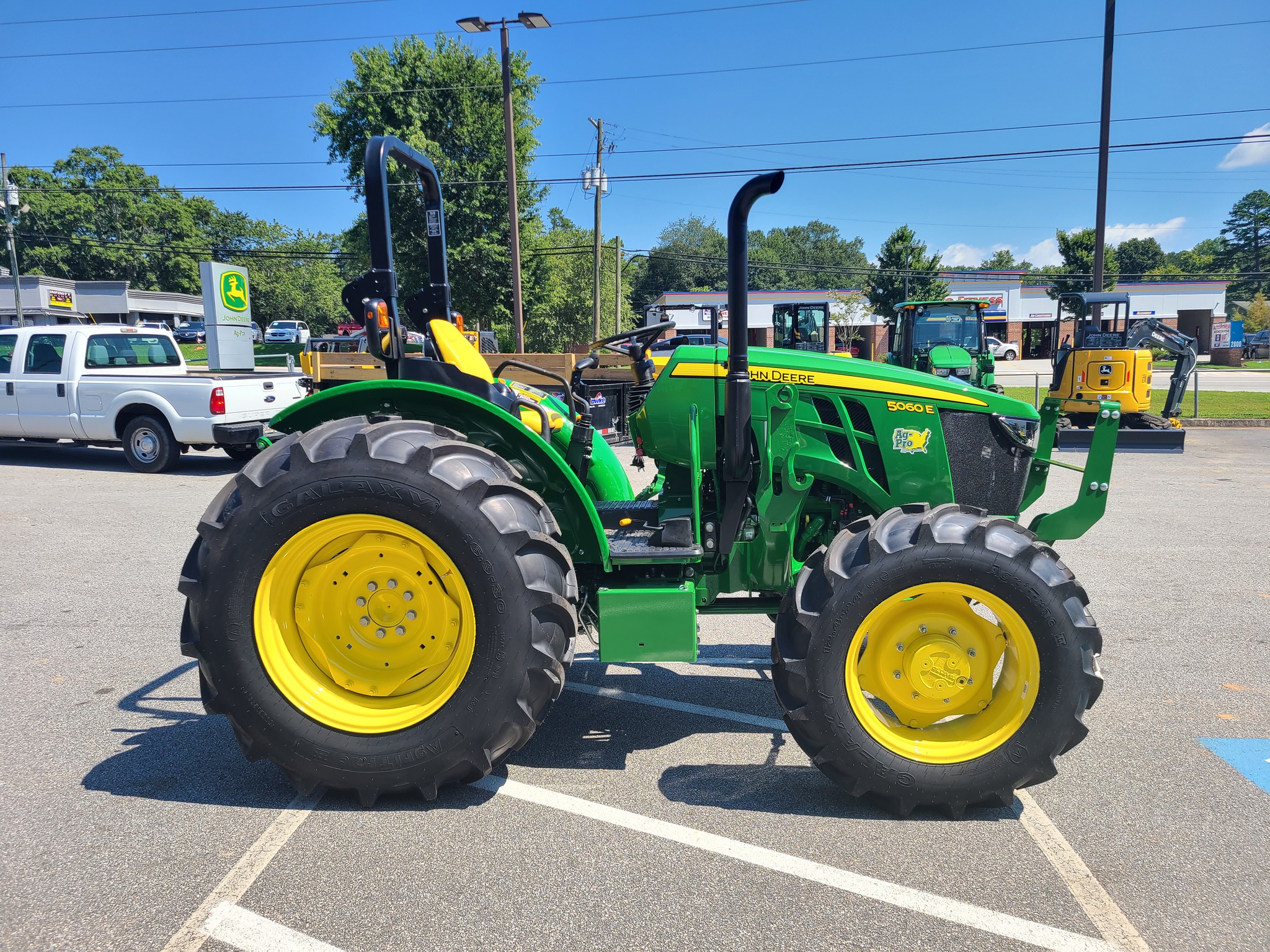 2024 John Deere 5060E Image 5