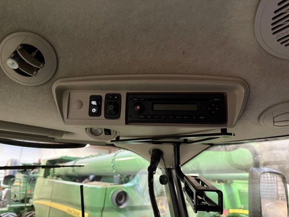 2013 John Deere S670 - Photo18