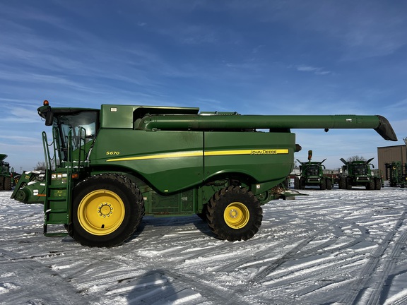 2013 John Deere S670 - Photo6