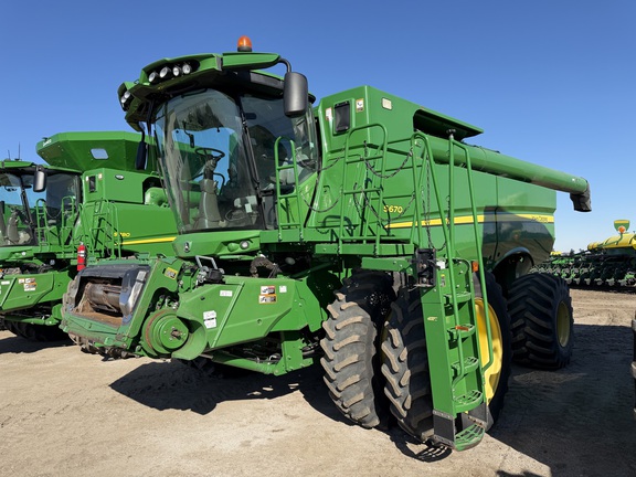  John Deere S670