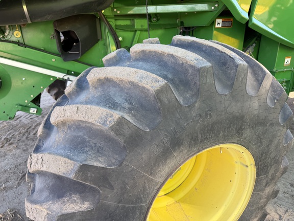 2013 John Deere S670 - Photo12