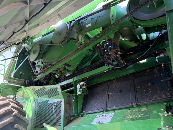 2013 John Deere S670 - Photo15