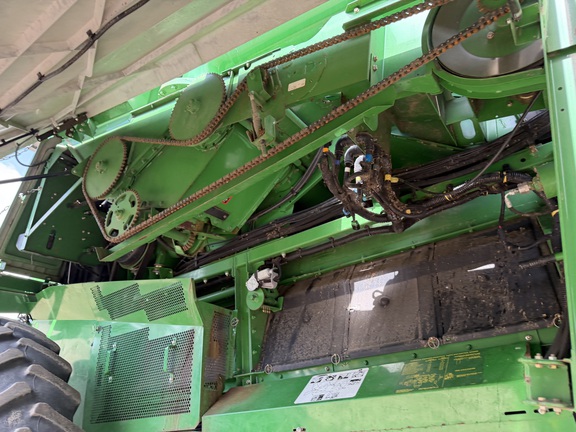 2013 John Deere S670 - Photo16