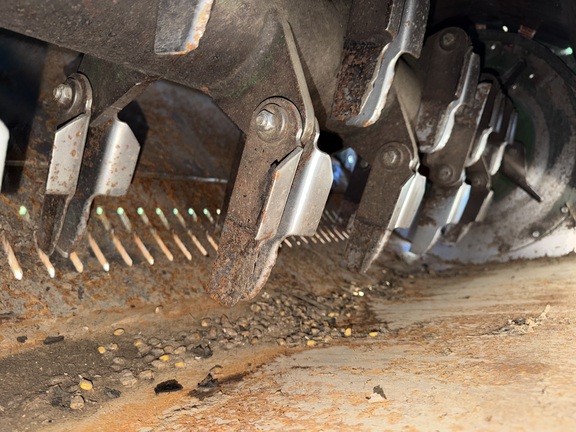 2013 John Deere S670 - Photo20