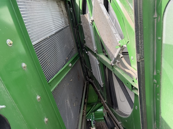 2013 John Deere S670 - Photo32