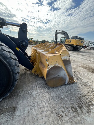 2023 John Deere 744 P
