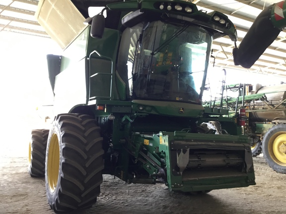 John Deere S780 image 7