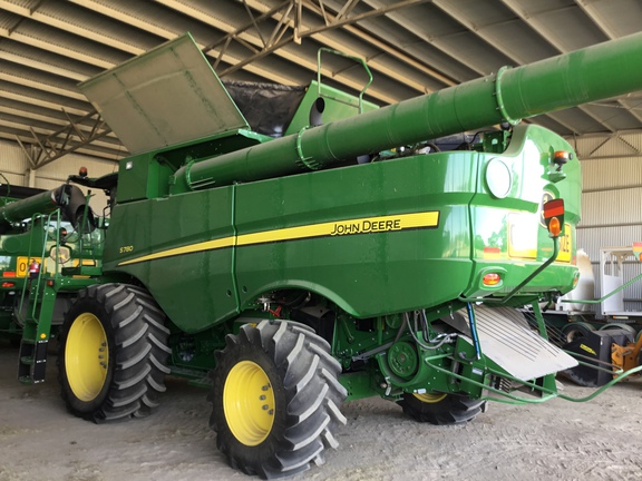 John Deere S780 image 3