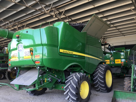 John Deere S780 image 5
