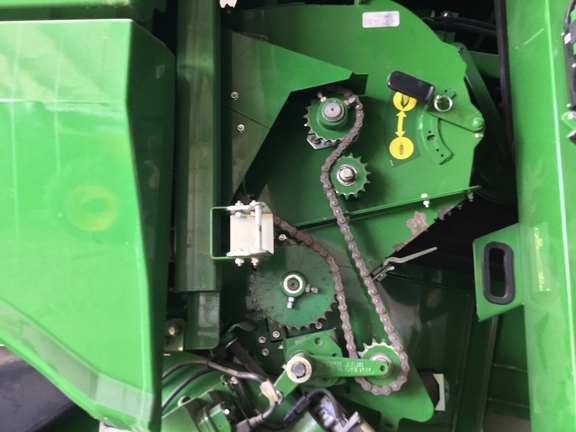 John Deere S780 image 19