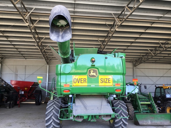 John Deere S780 image 8