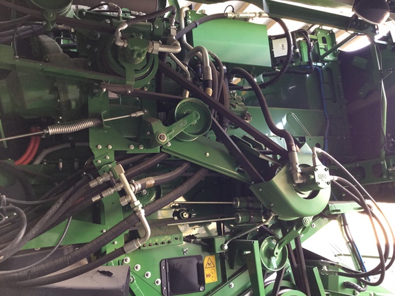 John Deere S780 image 21