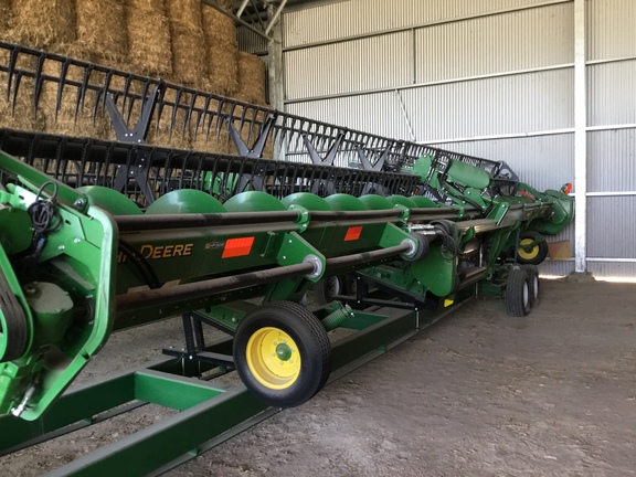 John Deere S780 image 26