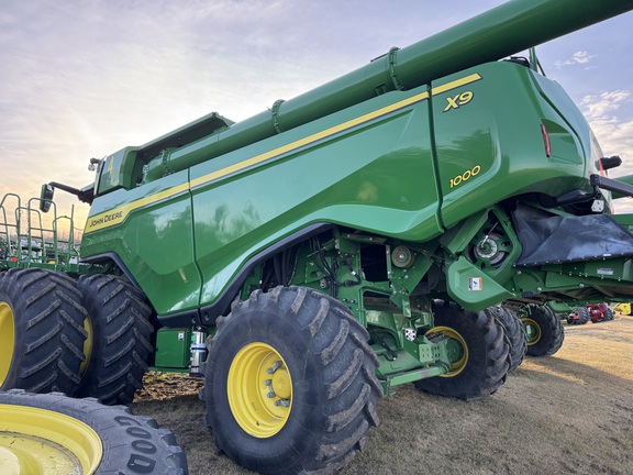 Used 2023 John Deere X9 1000 Combines at Horizon Ag & Turf in Warburg, AB - Photo9