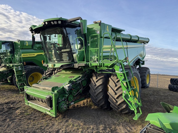  John Deere X9 1000