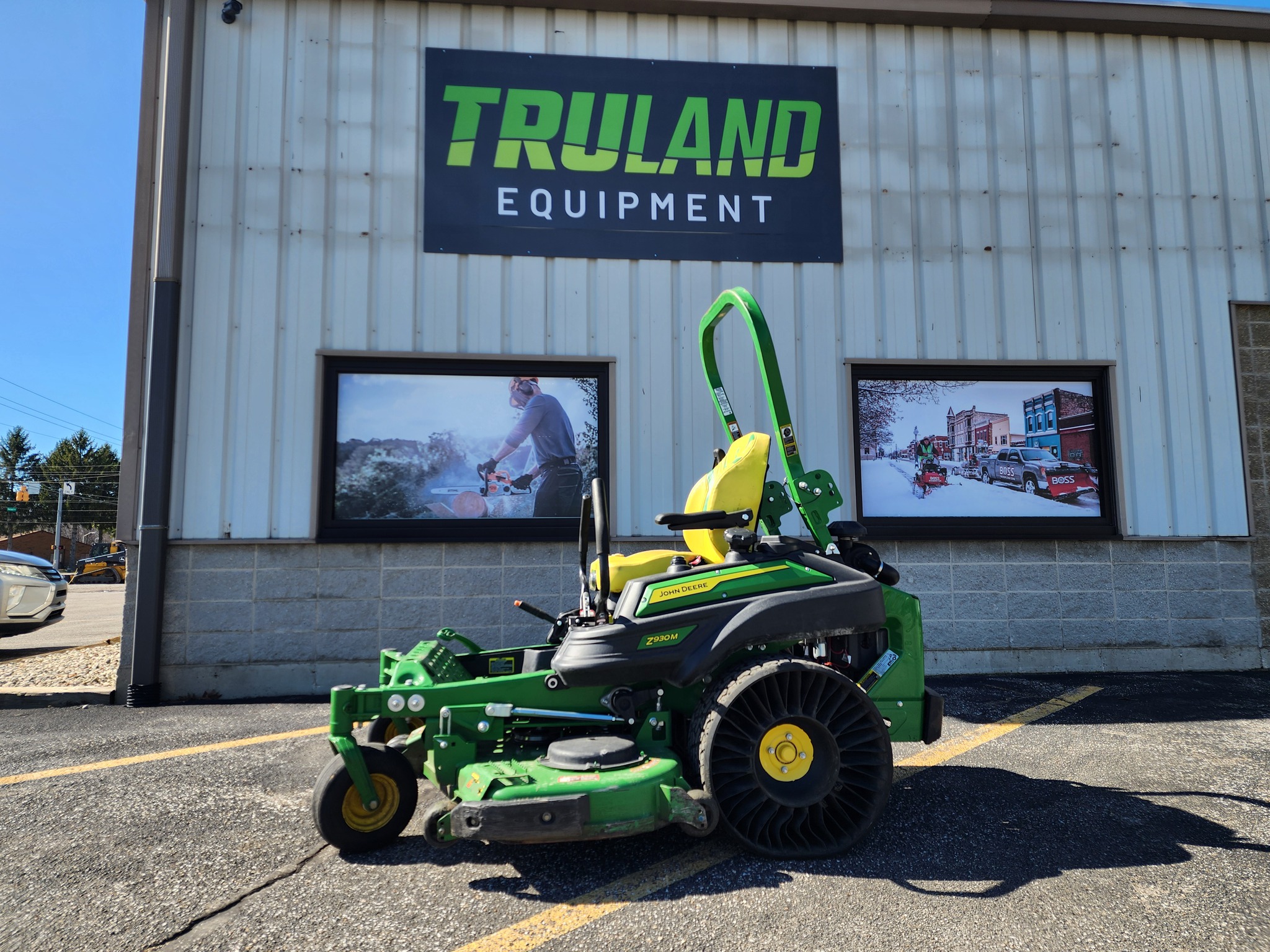 2023 John Deere Z930M Image 1