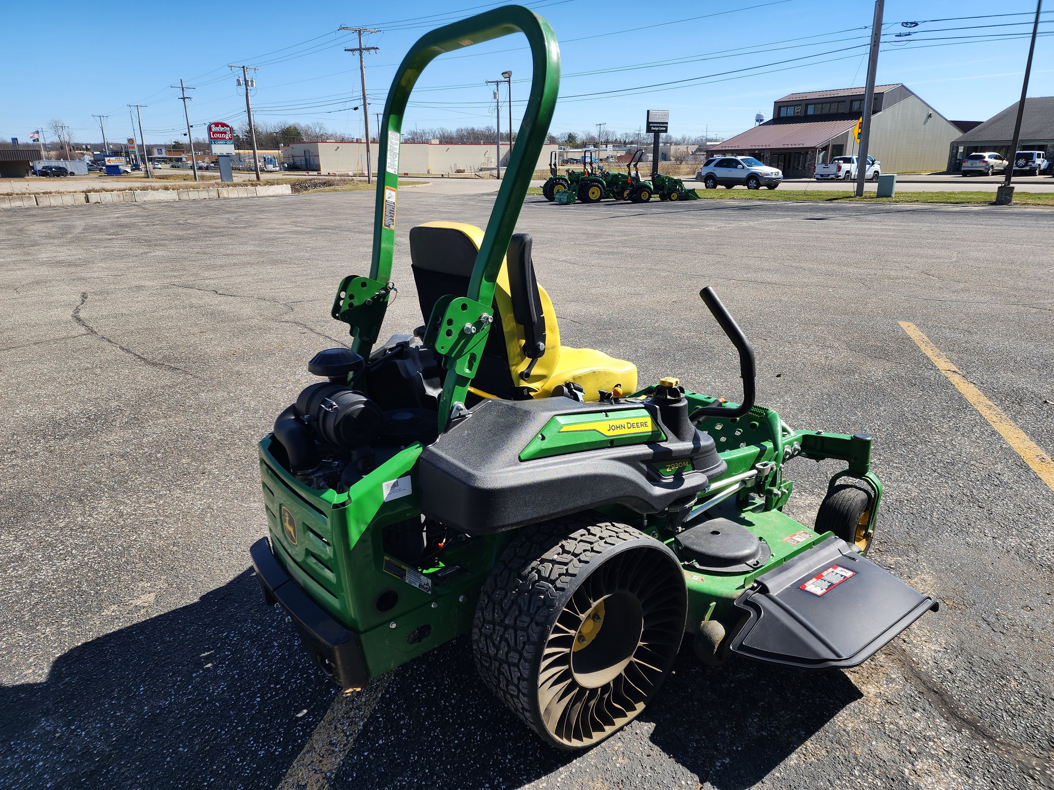 2023 John Deere Z930M Image 6