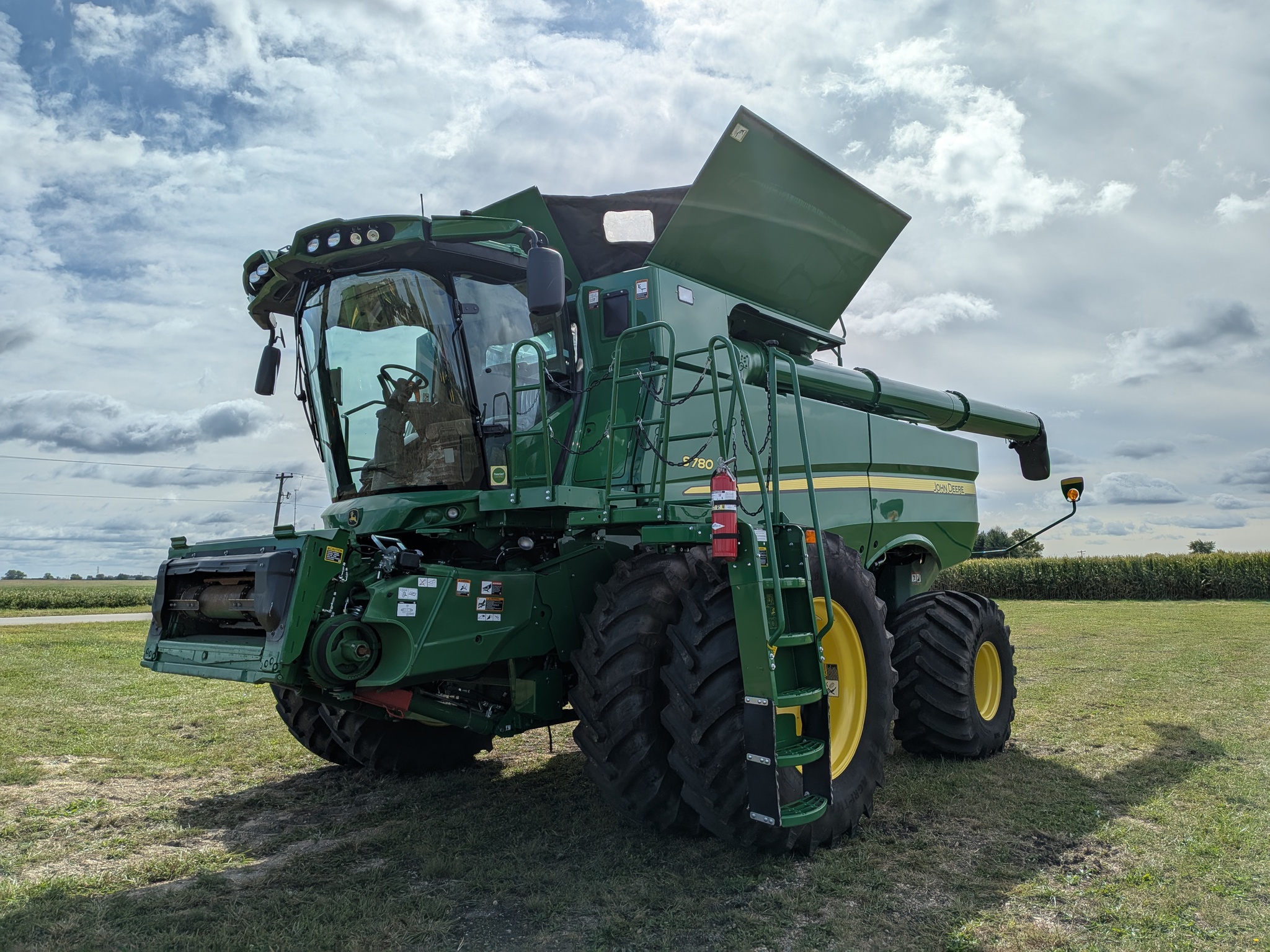  2023 John Deere S780 at Heritage Tractor in Galesburg, IL