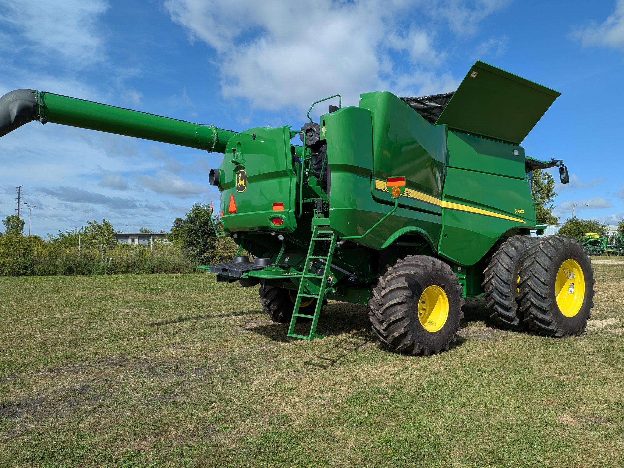  2023 John Deere S780 at Heritage Tractor in Galesburg, IL