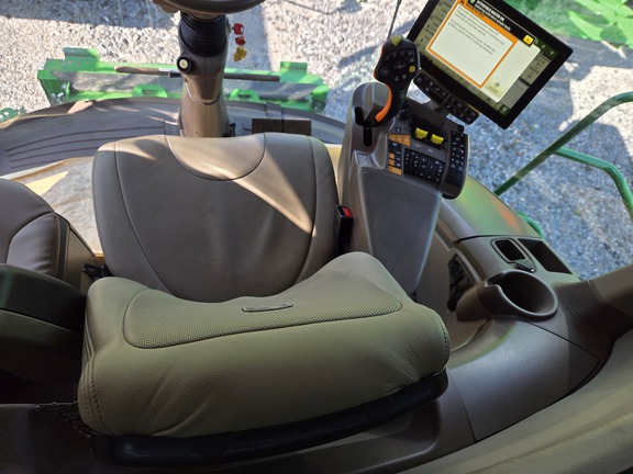Photo of 2024 John Deere S780