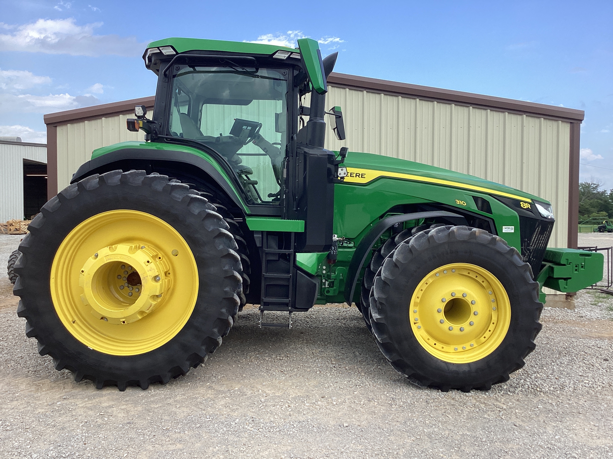 2024 John Deere 8R 310 Image 2
