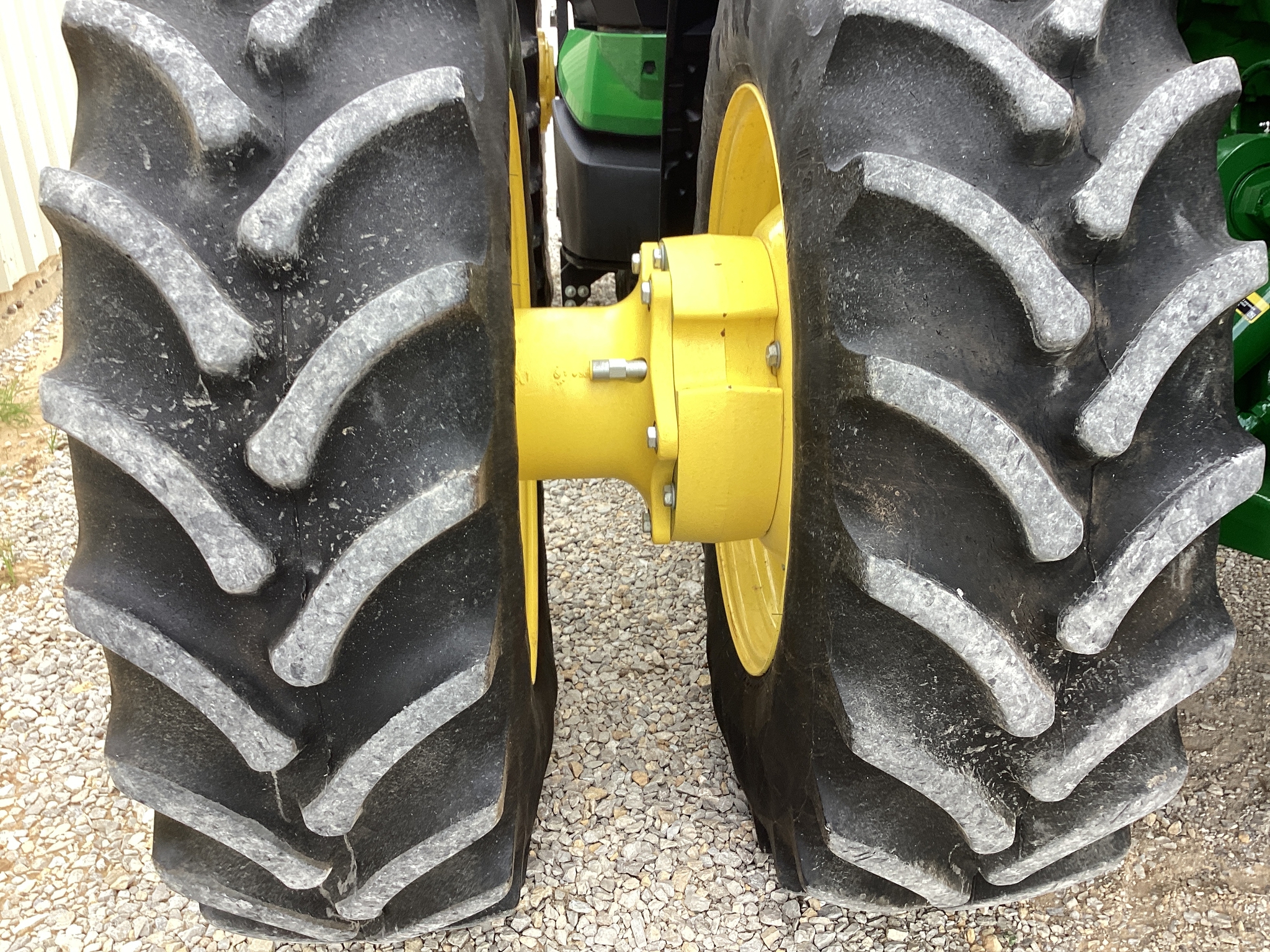 2024 John Deere 8R 310 Image 32