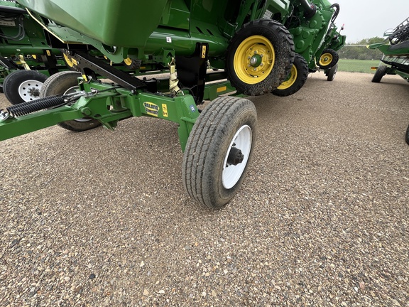 Used 2024 John Deere HD35R Combine Platforms at Horizon Ag & Turf in Warburg, AB - Photo4