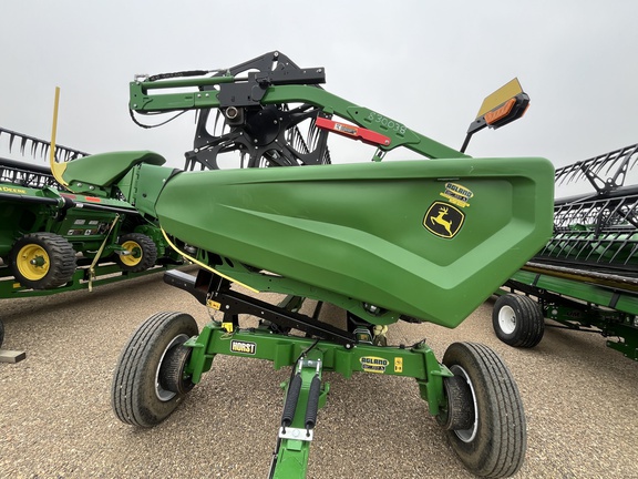 Used 2024 John Deere HD35R Combine Platforms at Horizon Ag & Turf in Warburg, AB - Photo2