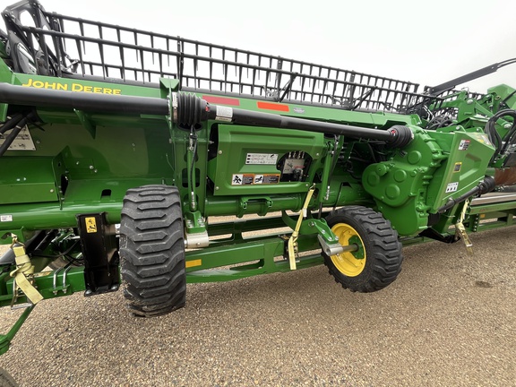 Used 2024 John Deere HD35R Combine Platforms at Horizon Ag & Turf in Warburg, AB - Photo5