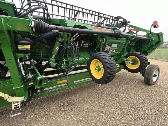 Used 2024 John Deere HD35R Combine Platforms at Horizon Ag & Turf in Warburg, AB - Photo7